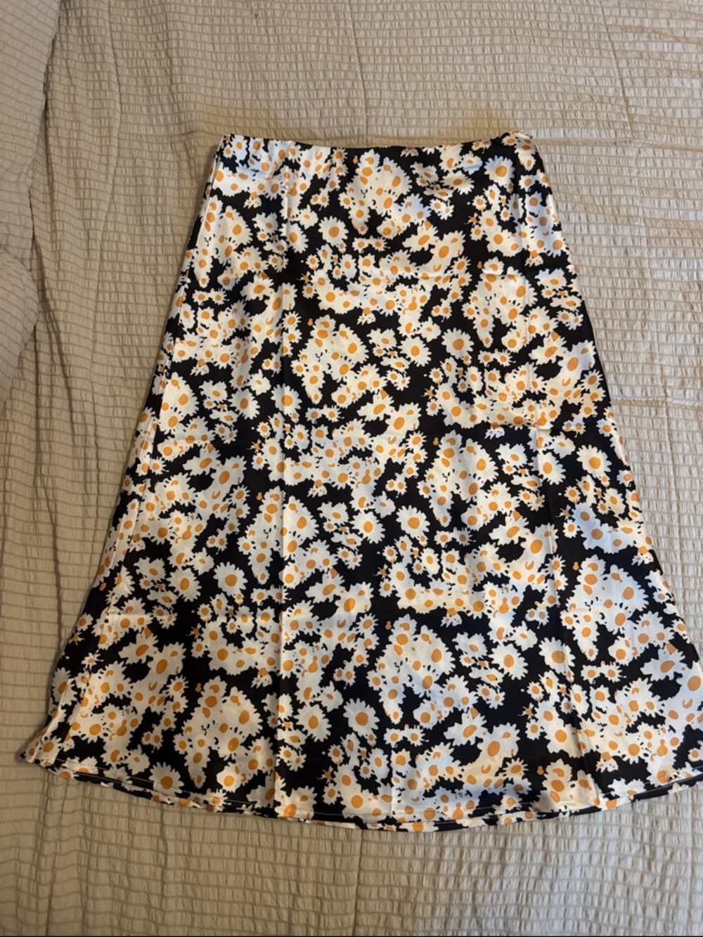 Silky Floral Daisy Midi Skirt